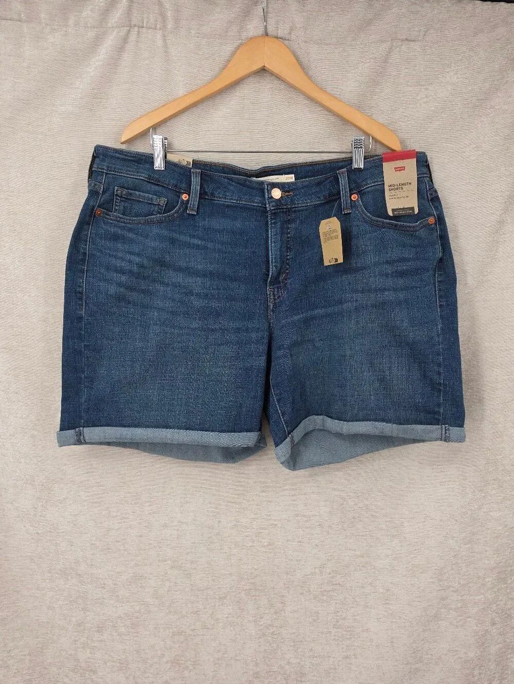 Levi's Mid Rise Mid Length Women's Plus Size Blue Denim Rolled-Hem Shorts New